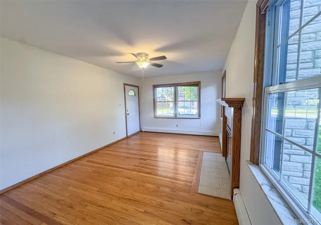 Photo 3 of Single family home for sale at 30036 Oakgrove St, Saint Clair Shores, MI 48082 | MLS# 20261072504 | Listing updated on 2026-10-12