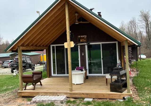 Photo 3 of Single family home for sale at 8742 W Wilson Rd, Marion, MI 49665 | MLS# 20261072509 | Listing updated on 2026-09-11