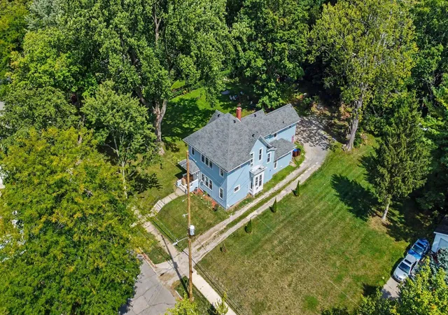 Photo 1 of Single family home for sale at 939 Maple Ave, Jackson, MI 49203 | MLS# 81026047780 | Listing updated on 2026-09-14