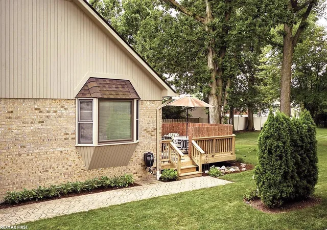 Photo 3 of Single family home for sale at 48315 Walden Rd, Macomb, MI 48044 | MLS# 58050221218 | Listing updated on 2026-09-29
