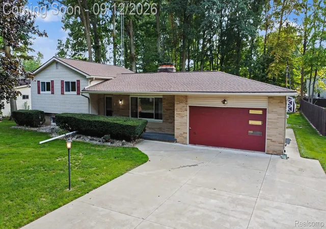 Photo 1 of Sale Pending at 3311 Lynne Ave, Flint, MI 48506 | MLS# 20261072542 | Listing updated on 2026-09-16
