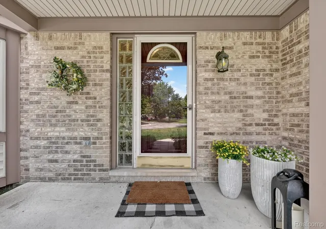 Photo 4 of Single family home for sale at 24349 Millcreek Ct, Farmington Hills, MI 48336 | MLS# 20261072548 | Listing updated on 2026-09-19