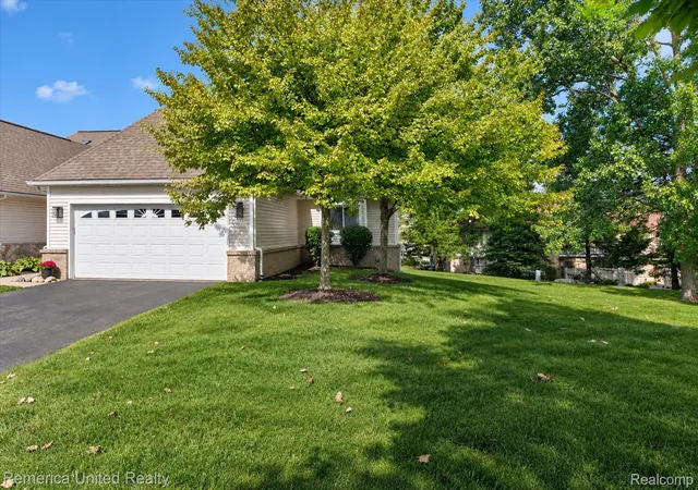 Photo 3 of Condo for sale at 61024 Evergreen Ct, South Lyon, MI 48178 | MLS# 20261072549 | Listing updated on 2026-09-12
