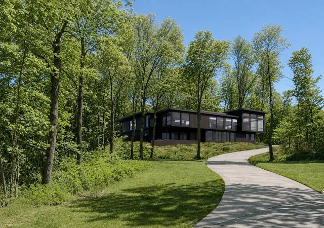 Photo 3 of Mansion for sale at 6285 Wilden Ridge Dr Ne, Ada, MI 49301 | MLS# 65026047804 | Listing updated on 2026-10-09