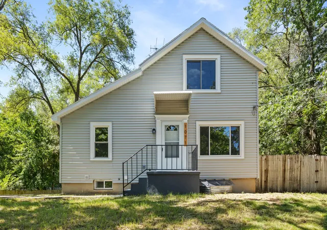 Photo 1 of Single family home for sale at 1071 Bristol Ave Nw, Grand Rapids, MI 49504 | MLS# 65026047802 | Listing updated on 2026-09-30
