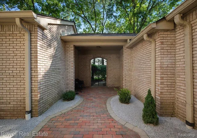 Photo 2 of Condo for sale at 1106 Timberview Trl, Bloomfield Hills, MI 48304 | MLS# 20261072558 | Listing updated on 2026-09-11