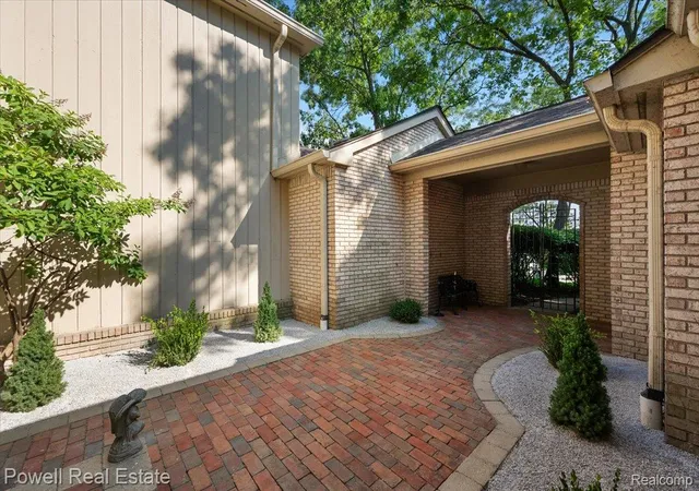 Photo 4 of Condo for sale at 1106 Timberview Trl, Bloomfield Hills, MI 48304 | MLS# 20261072558 | Listing updated on 2026-09-11