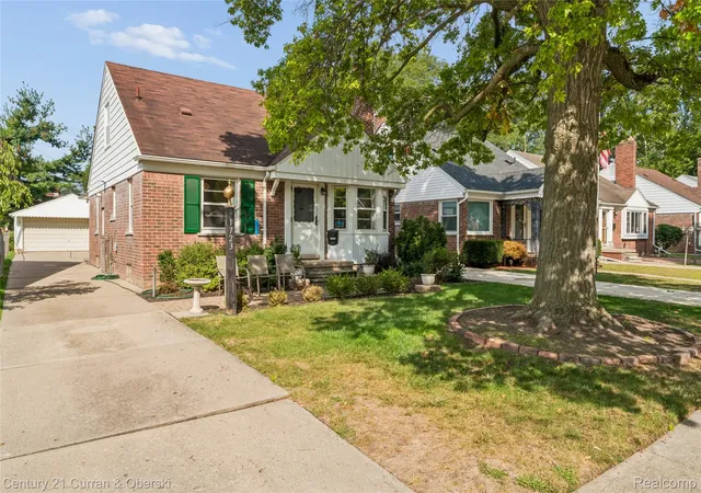 Photo 1 of Sale Pending at 1723 N Franklin St, Dearborn, MI 48128 | MLS# 20261072560 | Listing updated on 2026-09-14