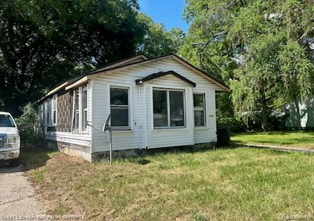 Photo 1 of Single family home for sale at 16891 Fenton St, Detroit, MI 48219 | MLS# 20261072579 | Listing updated on 2026-09-11