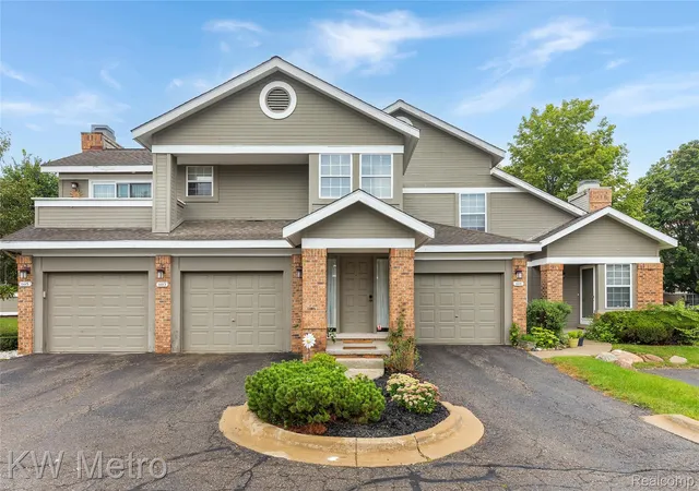 Condo for sale at 6613 Hearthstone Ct #83, West Bloomfield, MI 48322 | MLS# 20261072581