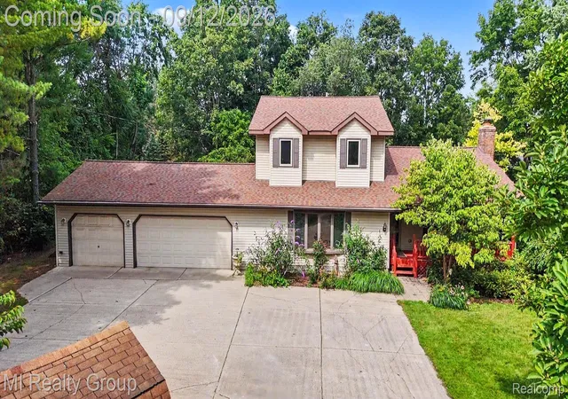 Photo 3 of Single family home for sale at 11471 31 Mile Rd, Washington, MI 48095 | MLS# 20261072587 | Listing updated on 2026-09-14