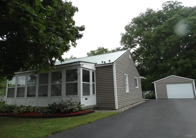 Photo 1 of Single family home for sale at 699 S Mill St, Clio, MI 48420 | MLS# 61050221225 | Listing updated on 2026-09-26