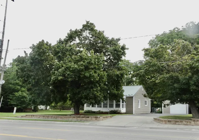 Photo 2 of Single family home for sale at 699 S Mill St, Clio, MI 48420 | MLS# 61050221225 | Listing updated on 2026-09-26