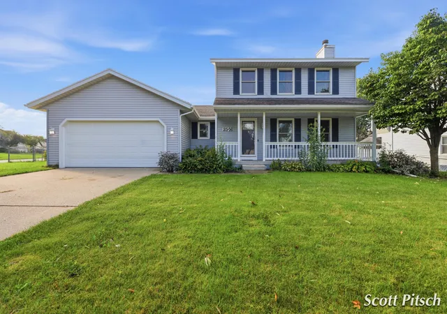 Single family home for sale at 2576 Mapleview St SE, Grand Rapids, MI 49508 | MLS# 65026047812