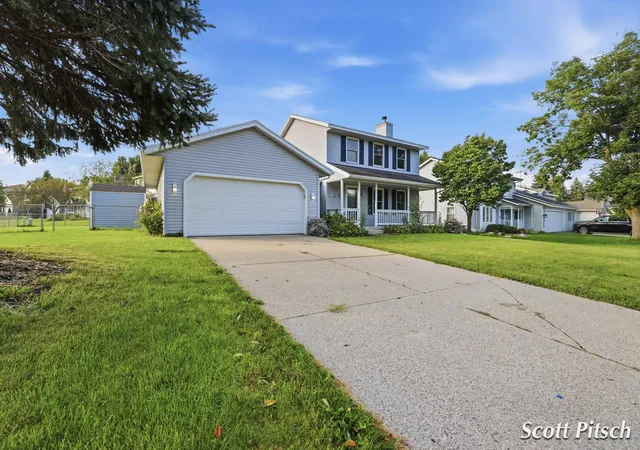 Photo 1 of Single family home for sale at 2576 Mapleview St SE, Grand Rapids, MI 49508 | MLS# 65026047812 | Listing updated on 2026-10-03