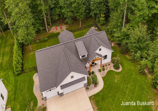 Photo 2 of Single family home for sale at 5392 Eaglepass Dr, Blendon Township Ottawa, MI 49426 | MLS# 65026047816 | Listing updated on 2026-10-02