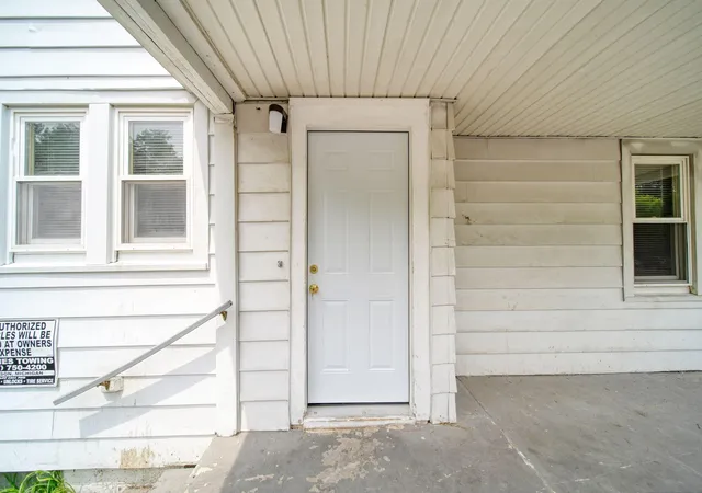 Photo 3 of Multi family home for sale at 1209 3rd Street, Jackson, MI 49203 | MLS# 55026047810 | Listing updated on 2026-10-29