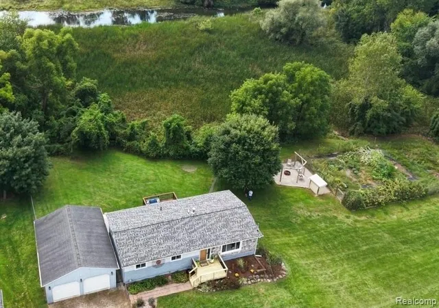 Photo 2 of Single family home for sale at 103 W Sherman St, Holly, MI 48442 | MLS# 20261072593 | Listing updated on 2026-09-14