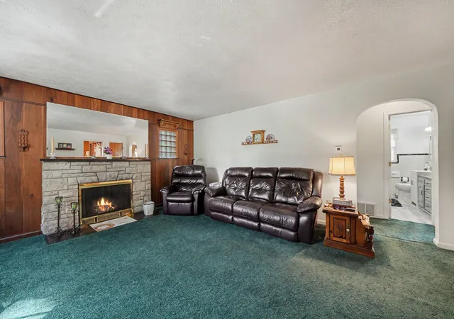 Photo 3 of Single family home for sale at 2 S Fairview Ave, Niles, MI 49120 | MLS# 69026047821 | Listing updated on 2026-09-25