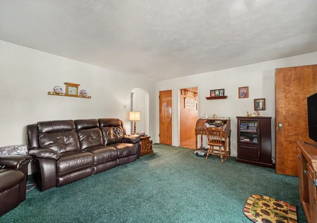 Photo 4 of Single family home for sale at 2 S Fairview Ave, Niles, MI 49120 | MLS# 69026047821 | Listing updated on 2026-09-25