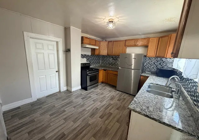 Photo 2 of Multi family home for sale at 3262 Hanley St, Hamtramck, MI 48212 | MLS# 20261072598 | Listing updated on 2026-09-11