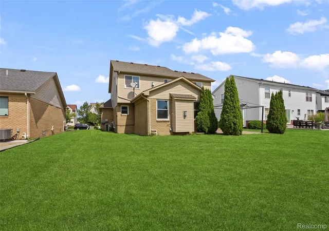 Photo 2 of Single family home for sale at 33395 Sand Piper Dr, Romulus, MI 48174 | MLS# 20261072604 | Listing updated on 2026-09-11
