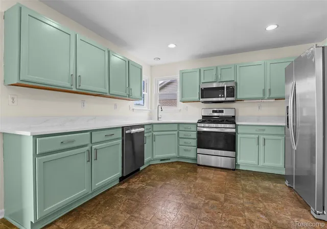 Photo 3 of Single family home for sale at 33395 Sand Piper Dr, Romulus, MI 48174 | MLS# 20261072604 | Listing updated on 2026-09-11