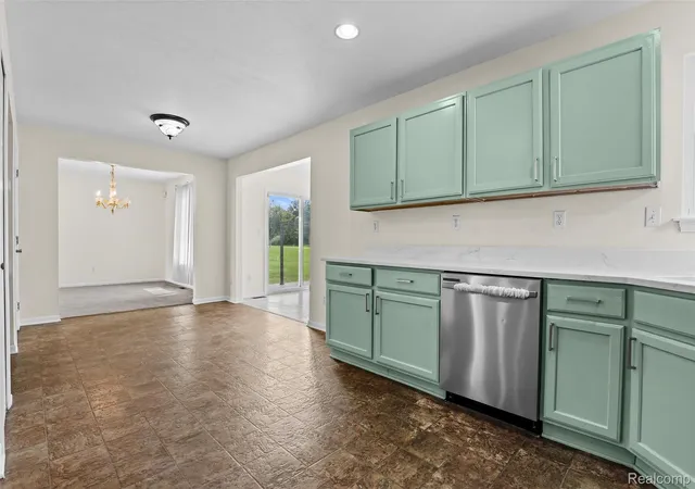 Photo 4 of Single family home for sale at 33395 Sand Piper Dr, Romulus, MI 48174 | MLS# 20261072604 | Listing updated on 2026-09-11