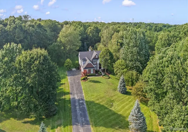 Photo 2 of Single family home for sale at 1741 High Meadows Blvd, Oakland, MI 48363 | MLS# 20261072624 | Listing updated on 2026-09-12