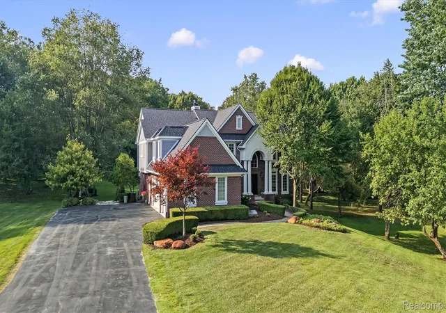Photo 3 of Single family home for sale at 1741 High Meadows Blvd, Oakland, MI 48363 | MLS# 20261072624 | Listing updated on 2026-09-12