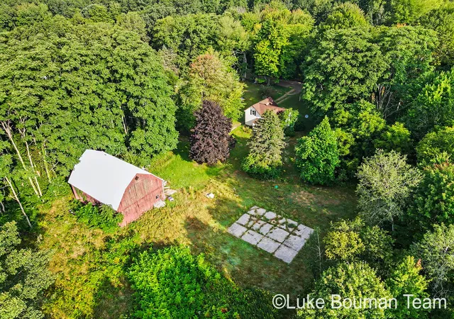Photo 2 of Single family home for sale at 13480 Hickory St, Fruitport, MI 49415 | MLS# 71026047833 | Listing updated on 2026-10-15