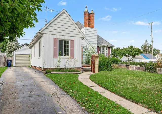 Photo 1 of Single family home for sale at 2409 E Court St, Flint, MI 48503 | MLS# 20261072637 | Listing updated on 2026-09-11