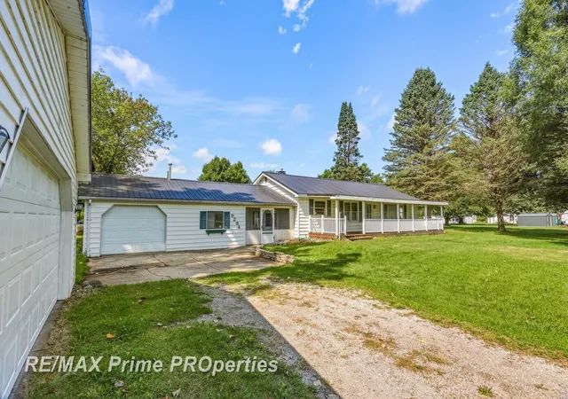 Photo 3 of Single family home for sale at 9284 Bray Rd, Millington, MI 48746 | MLS# 61050221233 | Listing updated on 2026-09-09