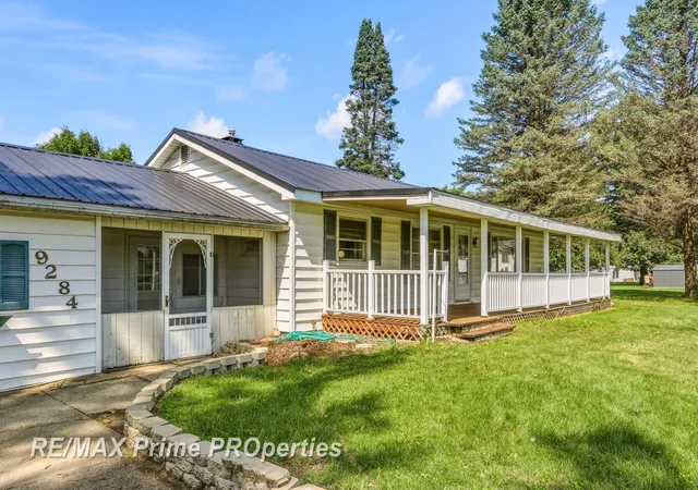 Photo 3 of Single family home for sale at 9284 Bray Rd, Millington, MI 48746 | MLS# 61050221233 | Listing updated on 2026-09-09