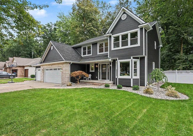 Photo 2 of Single family home for sale at 12529 Whisper Ridge Dr, Freeland, MI 48623 | MLS# 61050221235 | Listing updated on 2026-09-15