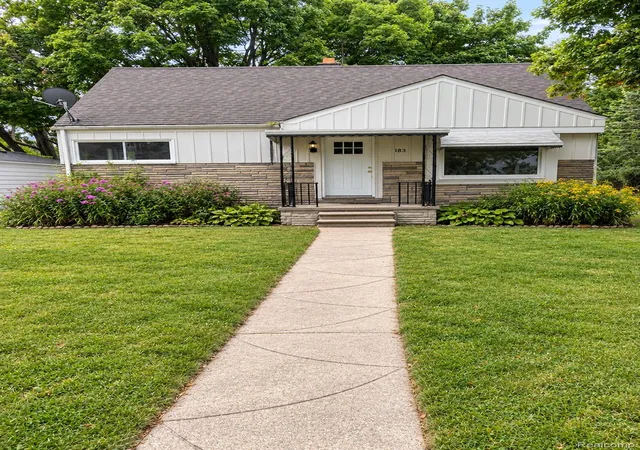 Photo 1 of Single family home for sale at 183 Scott Lake Rd, Waterford, MI 48328 | MLS# 20261072642 | Listing updated on 2026-09-11