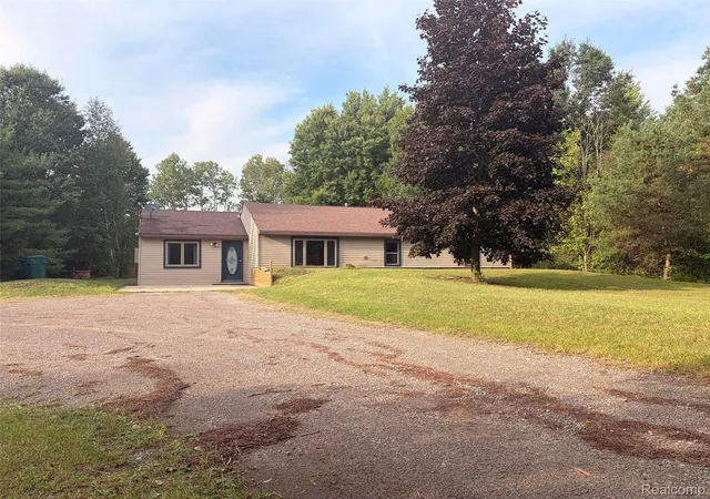 Photo 1 of Single family home for sale at 1452 W Isabella Rd, Midland, MI 48640 | MLS# 20261072648 | Listing updated on 2026-09-11