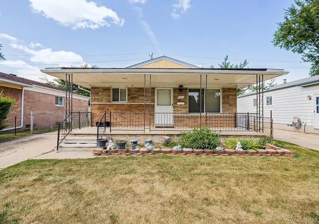 Photo 2 of Single family home for sale at 3251 Tyler Ave, Berkley, MI 48072 | MLS# 20261072649 | Listing updated on 2026-09-11