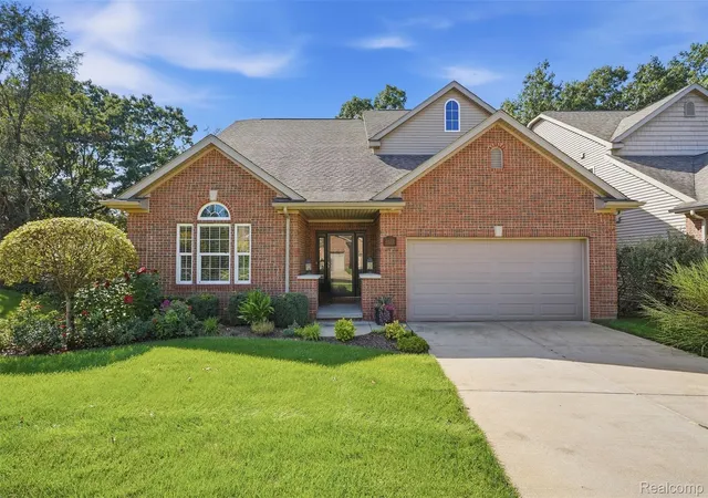 Photo 1 of Single family home for sale at 4622 Spring Mountain Dr, Brighton, MI 48116 | MLS# 20261072665 | Listing updated on 2026-10-24