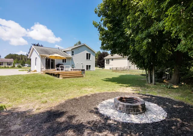 Photo 24 of Single family home for sale at 3041 Crimson Ranch Ln, Traverse City, MI 49685 | MLS# 78080073359 | Listing updated on 2026-09-11