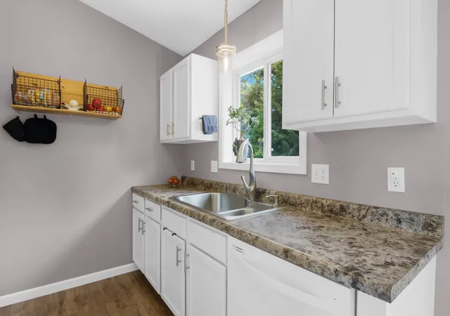 Photo 4 of Single family home for sale at 3041 Crimson Ranch Ln, Traverse City, MI 49685 | MLS# 78080073359 | Listing updated on 2026-09-17