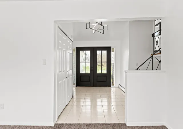 Photo 3 of Single family home for sale at 22589 Bell Brk St, Southfield, MI 48034 | MLS# 81026047858 | Listing updated on 2026-09-10