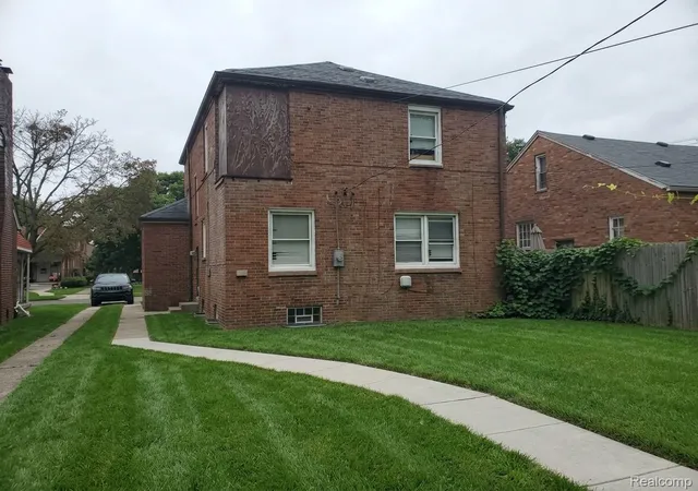 Photo 2 of Single family home for sale at 11643 Sussex St, Detroit, MI 48227 | MLS# 20261072676 | Listing updated on 2026-10-09
