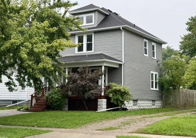 Photo 1 of Sale Pending at 729 13th Street, Port Huron, MI 48060 | MLS# 58050221251 | Listing updated on 2026-09-11