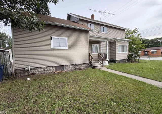 Photo 1 of Single family home for sale at 201 State St, Bay City, MI 48706 | MLS# 58050221253 | Listing updated on 2026-09-15