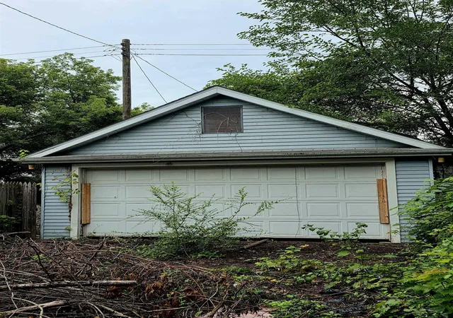 Photo 2 of Multi family home for sale at 1614 N Oakley St, Saginaw, MI 48602 | MLS# 61050221255 | Listing updated on 2026-09-10