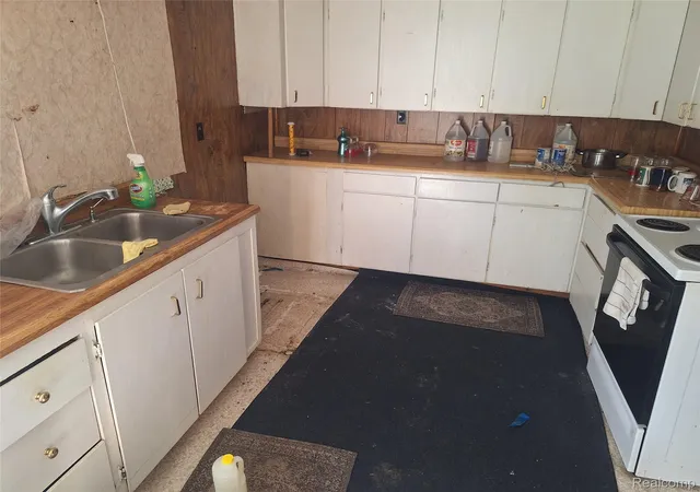 Photo 2 of Single family home for sale at 1209 Dandy St, Cadillac, MI 49601 | MLS# 20261072711 | Listing updated on 2026-09-11