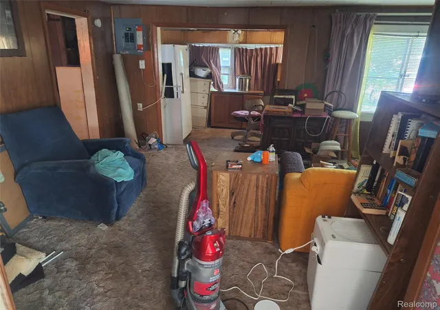 Photo 3 of Single family home for sale at 1209 Dandy St, Cadillac, MI 49601 | MLS# 20261072711 | Listing updated on 2026-09-11