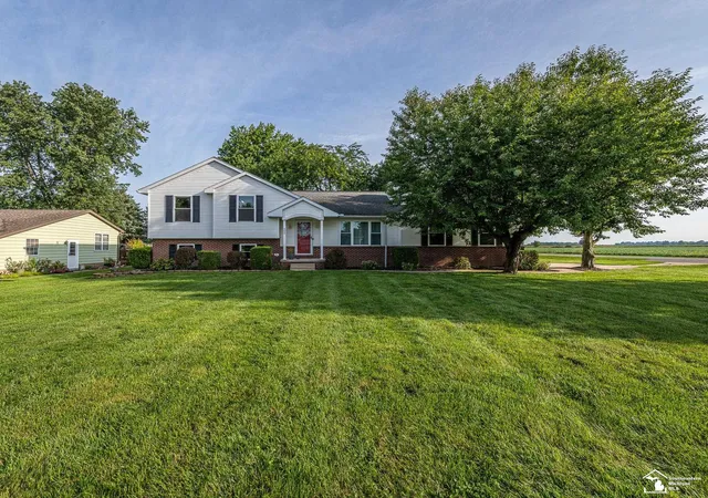 Single family home for sale at 402 East Blvd, Blissfield, MI 49228 | MLS# 57050221260