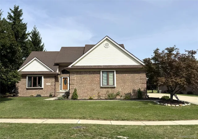 Photo 2 of Single family home for sale at 22202 Vinewood Blvd, Taylor, MI 48180 | MLS# 20261072712 | Listing updated on 2026-09-16